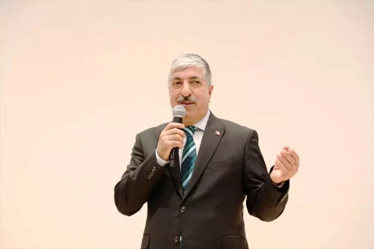 Ömeroğlu, Öğrencilerle Kariyer Günleri’nde Buluştu