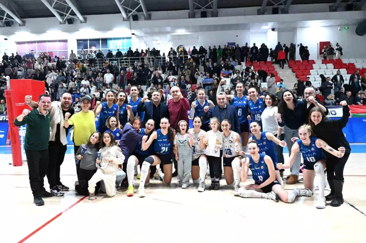 Bozüyük Kadın Voleybol Takımı, Namağlup Göztepe’yi 3-1 Mağlup Etti