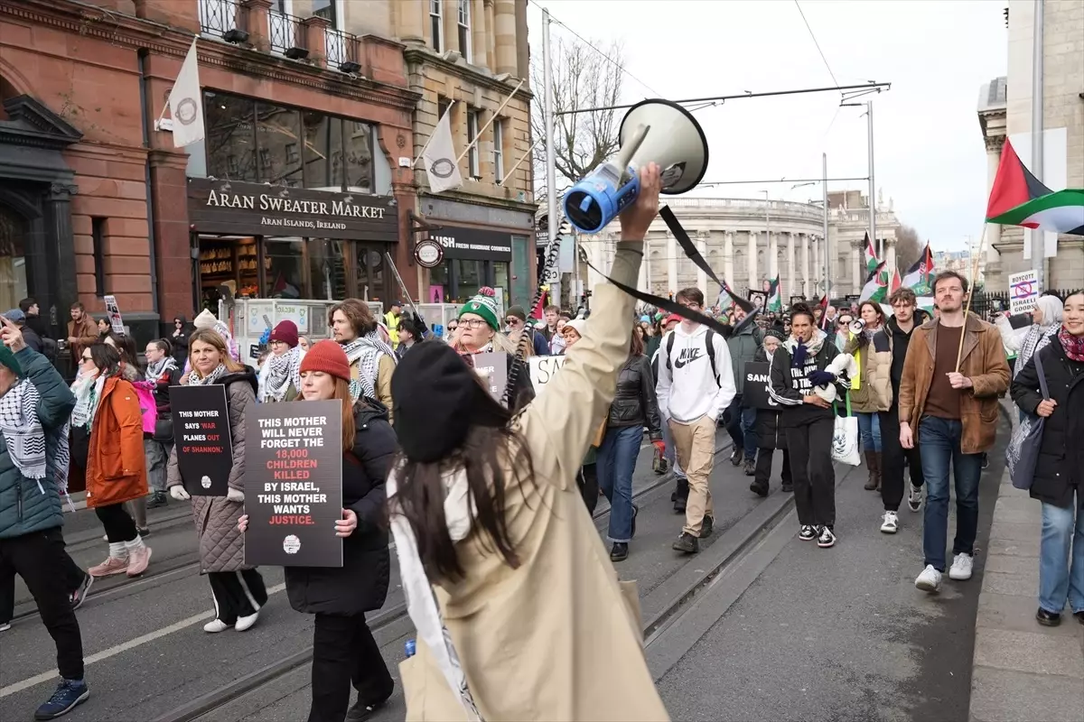 Dublin’de Filistin İçin Yürüyüş