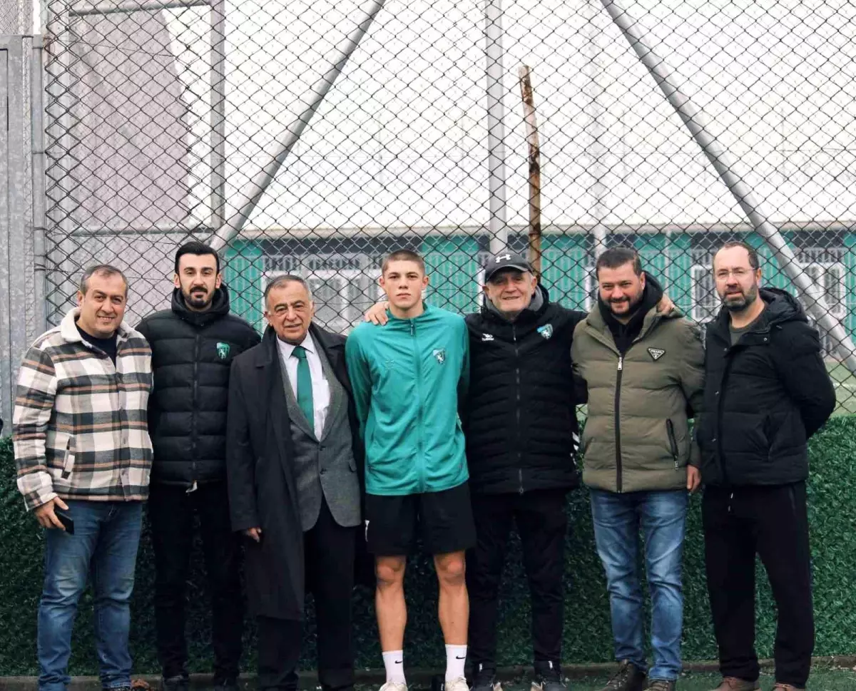 Kocaelispor, Gabisonia ile Anlaştı