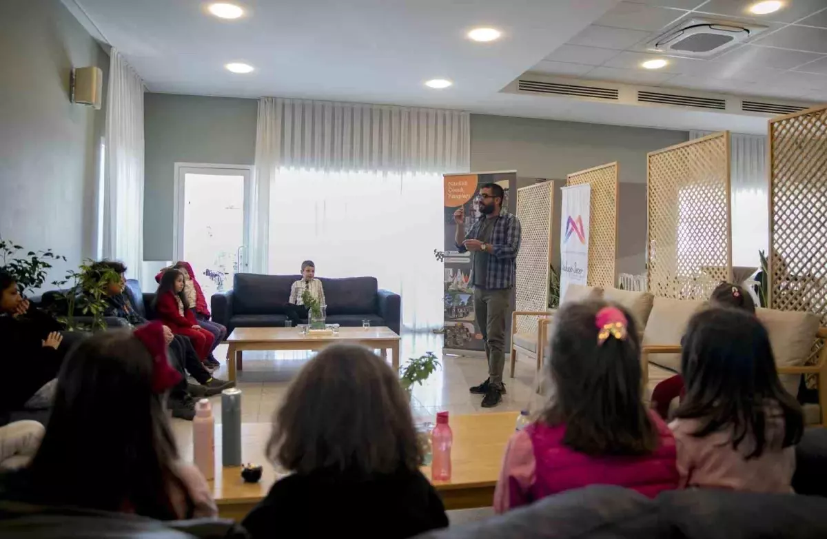 Mersin’de ‘Minik Filozoflar Büyük Fikirler Üretiyor’ Atölyesi Düzenlendi