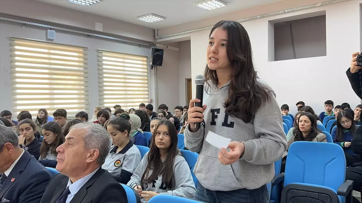 Sinop’ta Öğrenciler Arası Münazara Etkinliği
