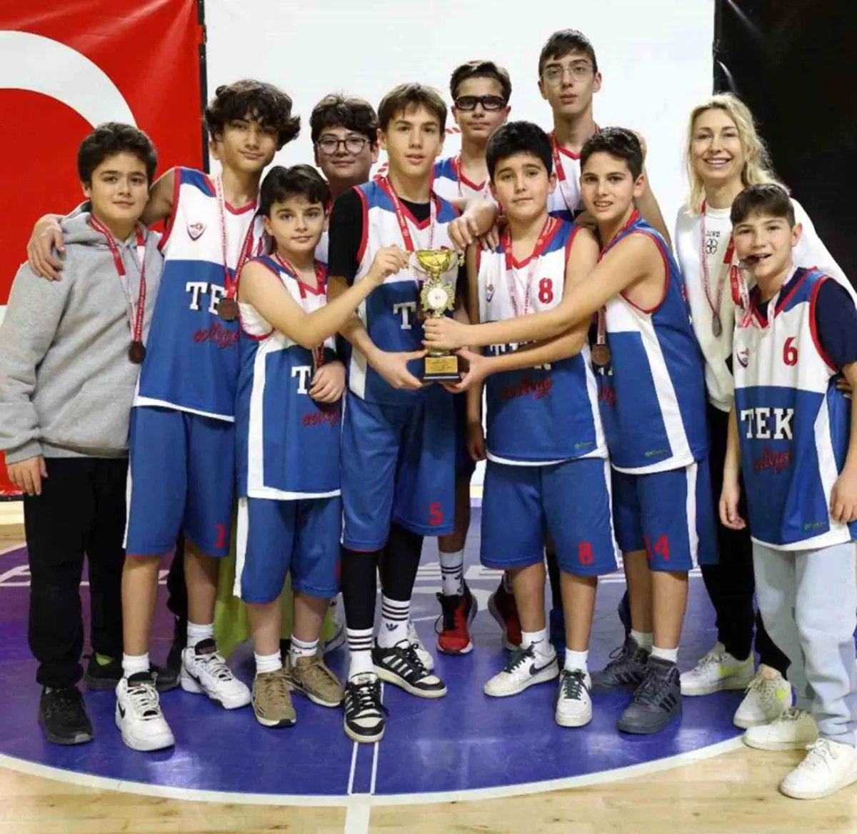 TEK Koleji Basketbol Takımı’ndan İl Üçüncülüğü