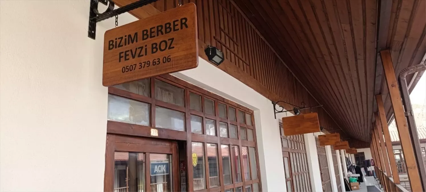 56 Yıldır Nallıhan’da Berberlik Yapıyor