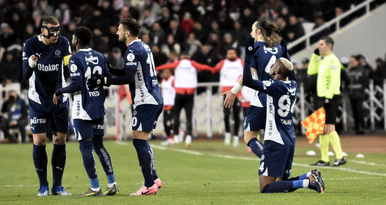 Fenerbahçe, Sivas’ta hata yapmadı! Rakibini ateşe attı